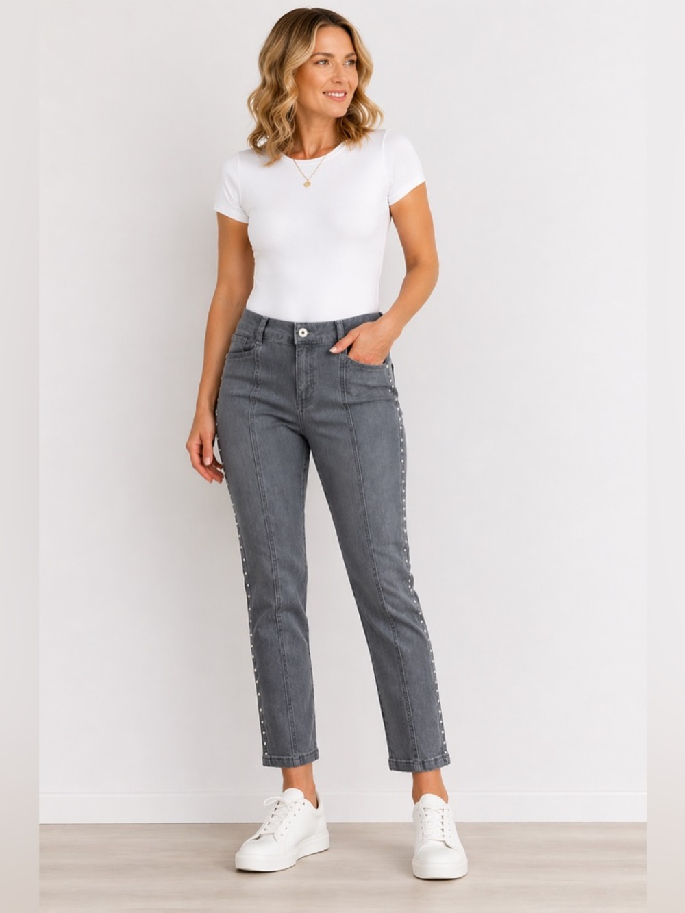 Dolcezza Studded Side Detail Gray Jeans Size 28 Straight Leg Stretch Denim NWT